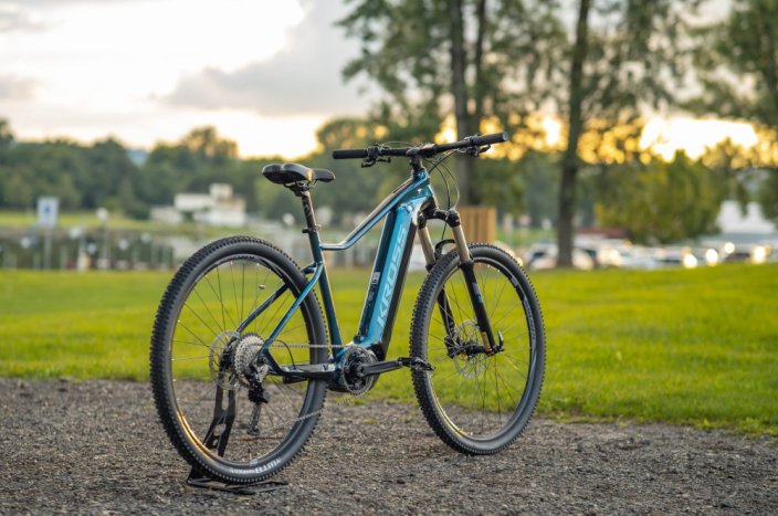 KROSS  LEA BOOST 3.0 630 29“ - Velikost rámu: M (19"), Velikost kol: 29, Materiál rámu: Alu, Převody: 10, Kapacita baterie: 630WH
